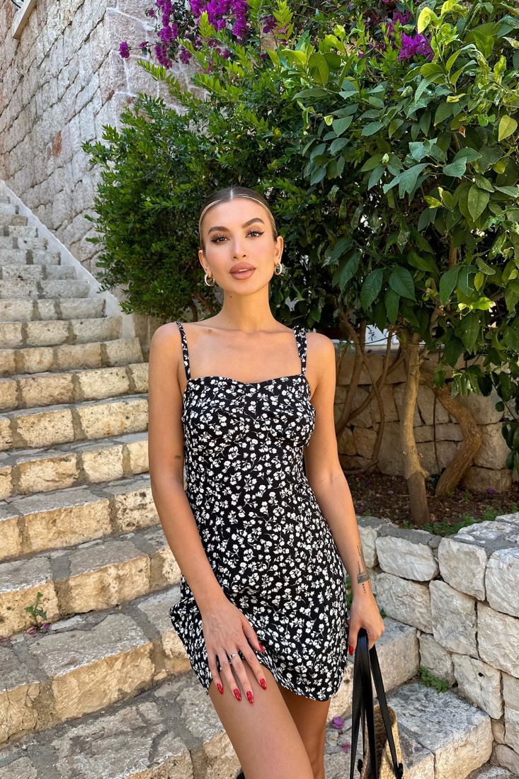 Siyah Çiçek Desen Askılı Mini Elbise ATE7794 - EYYO