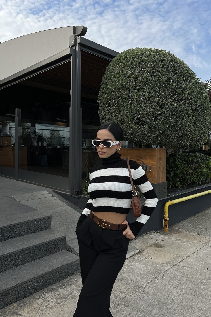 Siyah Çizgili Boğazlı Kazak ATE2816 - EYYO