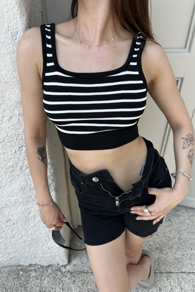 Siyah Çizgili Triko Crop Top ATE7156