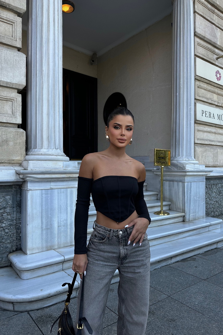 Siyah Dikiş Detay Uzun Kol Crop Top ATE8522 - gecce