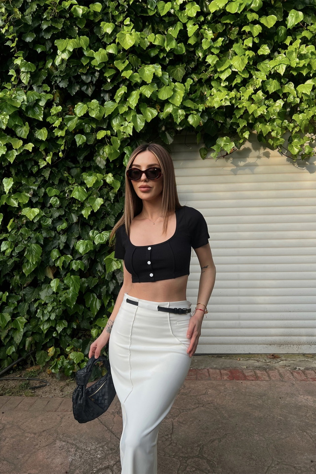 Siyah Düğme Detay Crop Top ATE6421 - 2