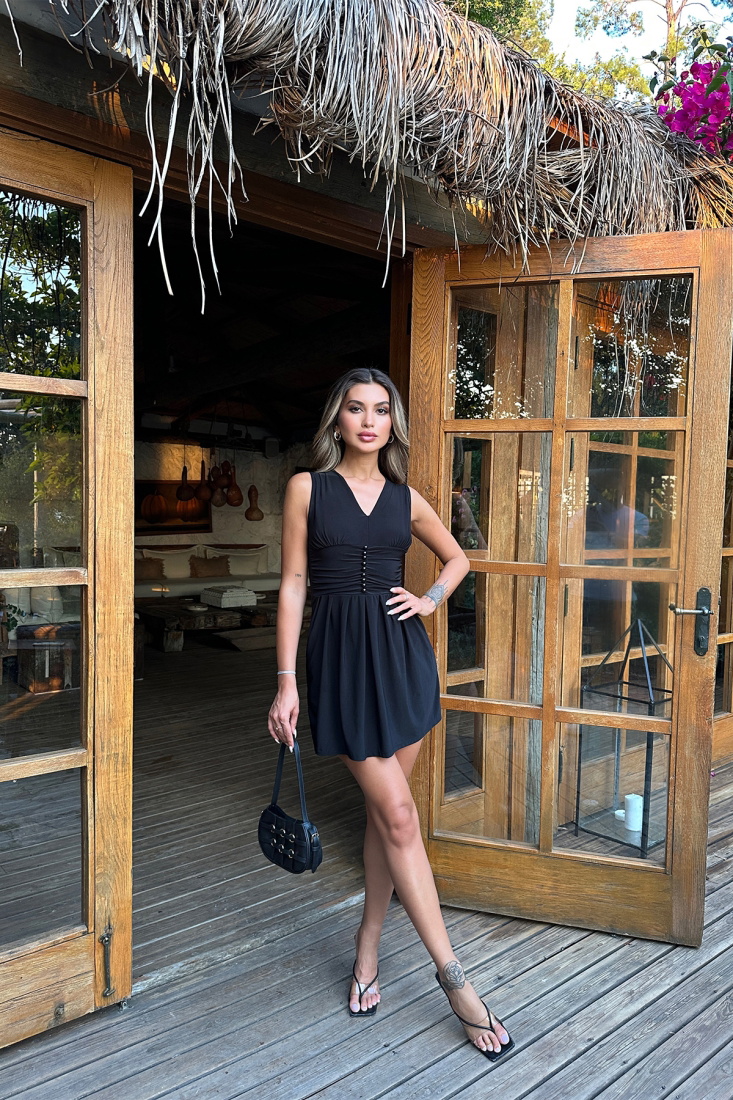 Siyah Düğme Detay Sıfır Kol Elbise ATE7267 - EYYO