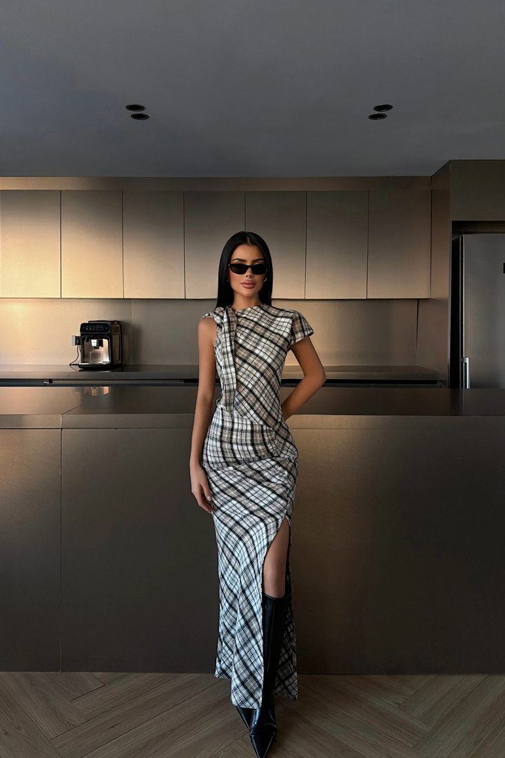 Siyah Aveline Desenli Yırtmaçlı Uzun Elbise ATE-4217 - EYYO