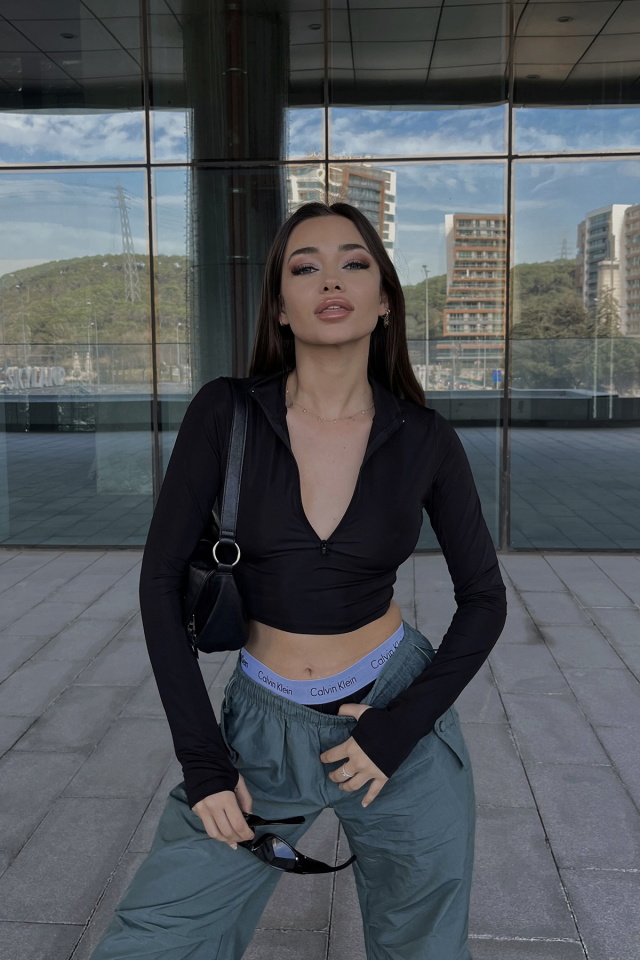 Siyah Fermuar Detay Crop Top ATE3934 - 1