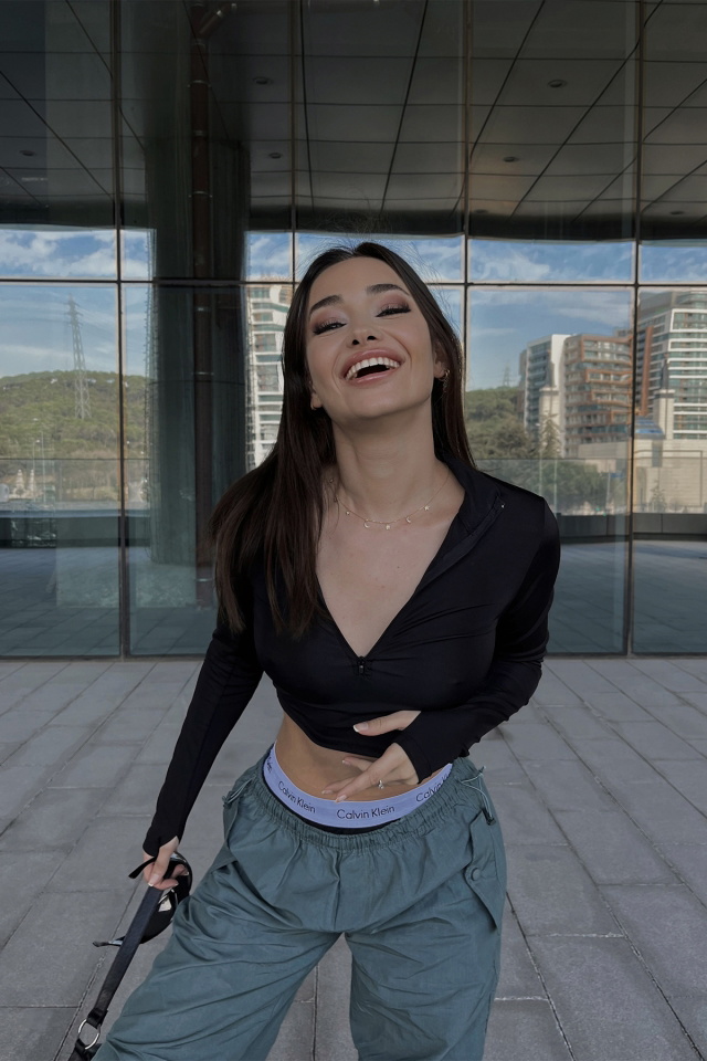 Siyah Fermuar Detay Crop Top ATE3934 - 2