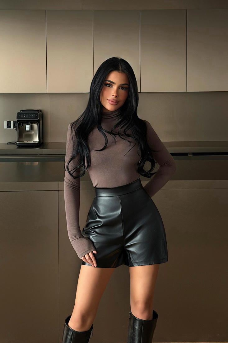 Siyah Arrow Mini Deri Şort ATE-1840 - EYYO