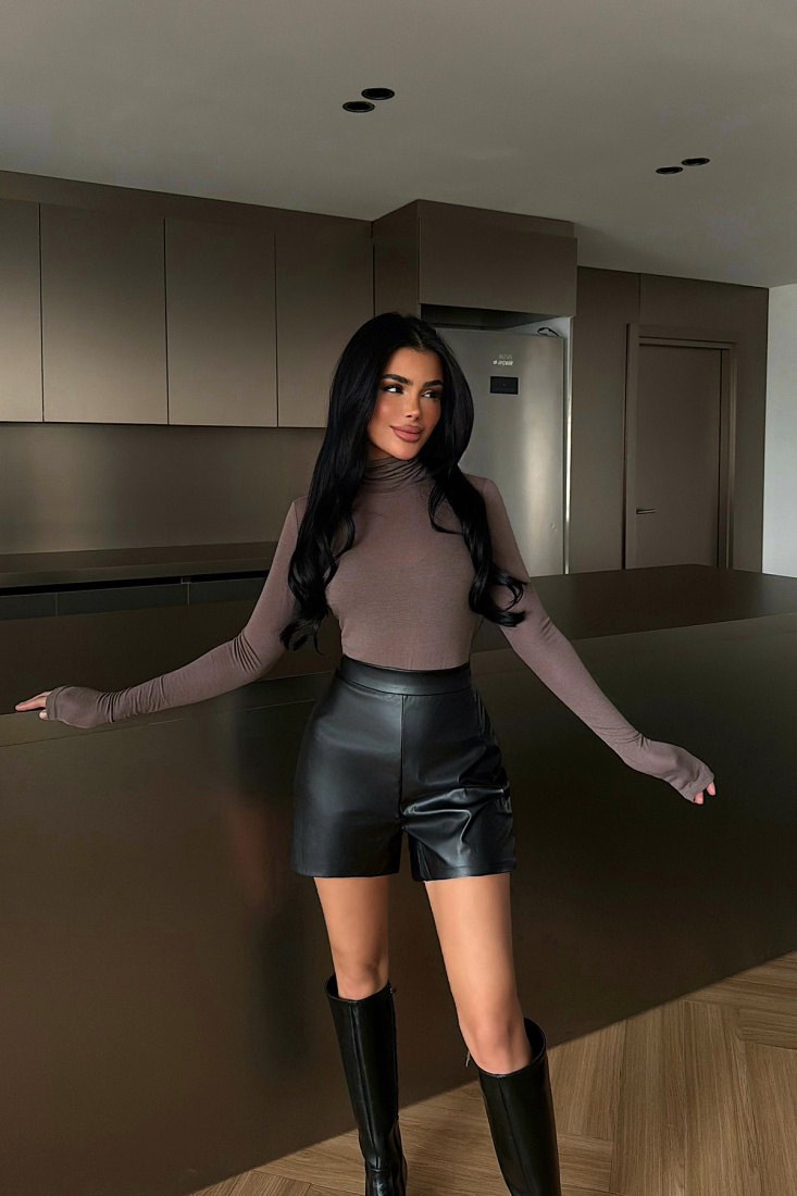 Siyah Arrow Mini Deri Şort ATE-1840 - EYYO