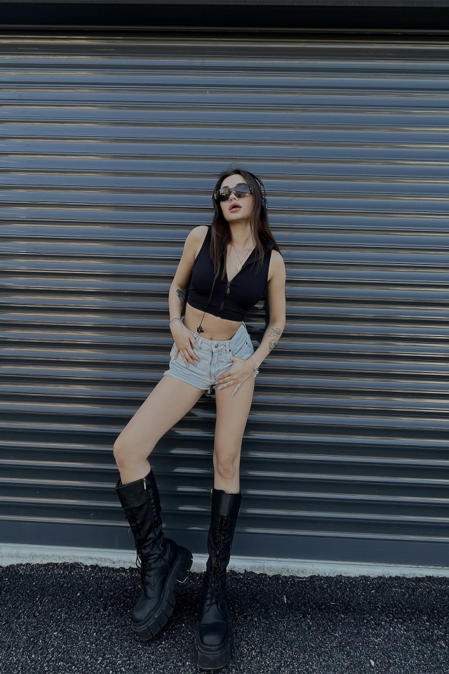 Siyah Gömlek Yaka Önü Fermuarlı Crop Top ATE4915 - 4