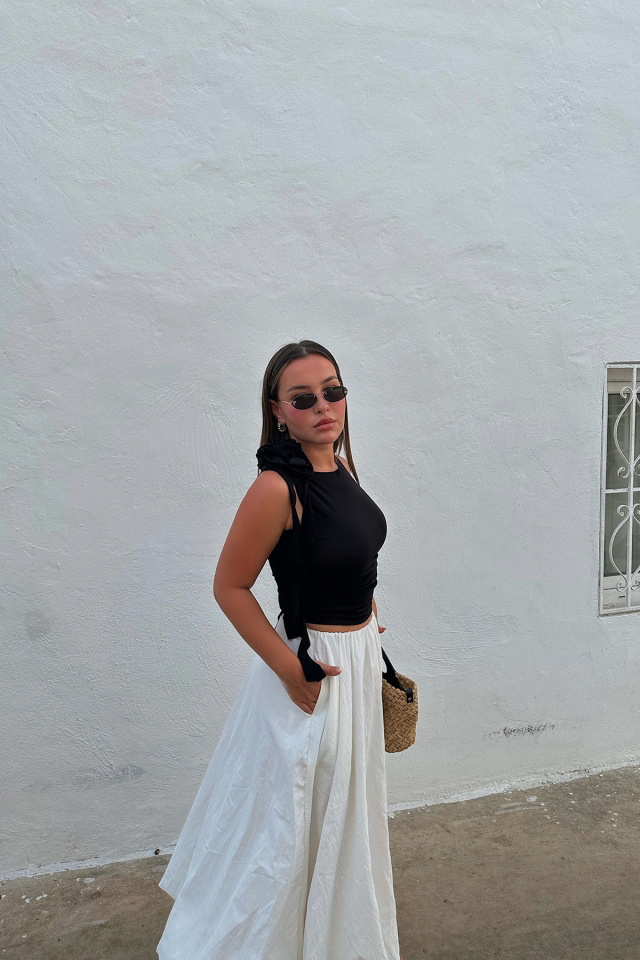 Siyah Gül Detay Crop Top ATE7892 - 2