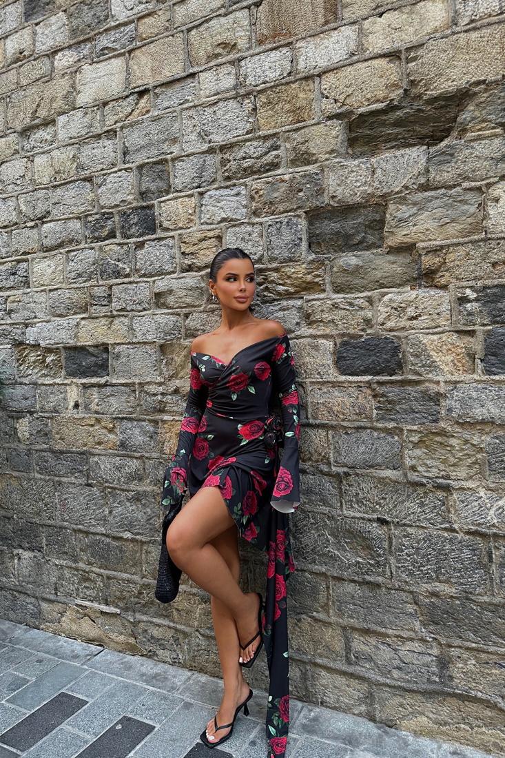 Siyah Gül Detay Mini Elbise ATE8204 - EYYO