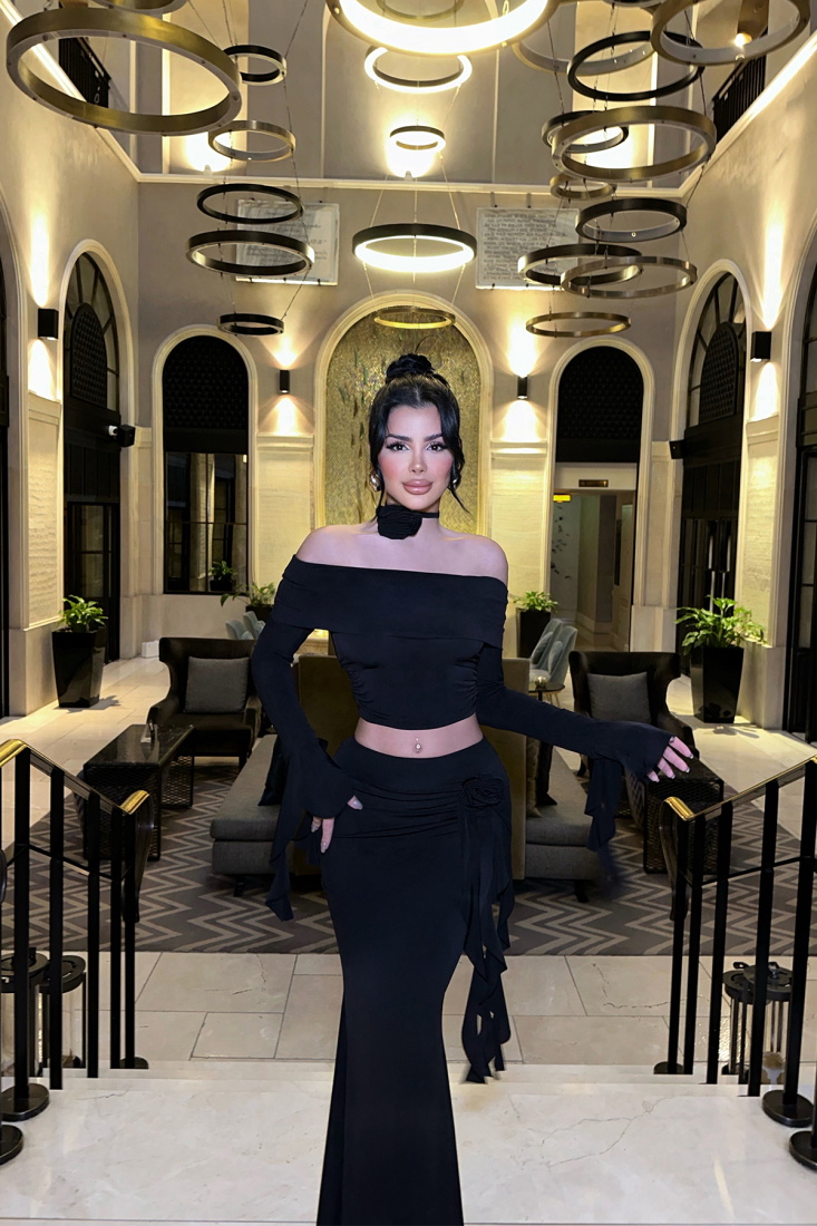 Siyah Gül Detay Sakura Takım ATE-0857 - EYYO