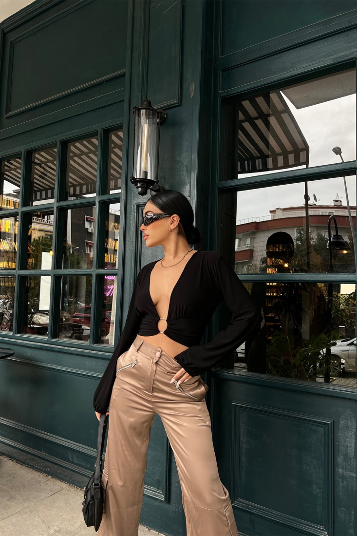 Siyah Halka Detay Crop Top ATE3725 - TİLLE