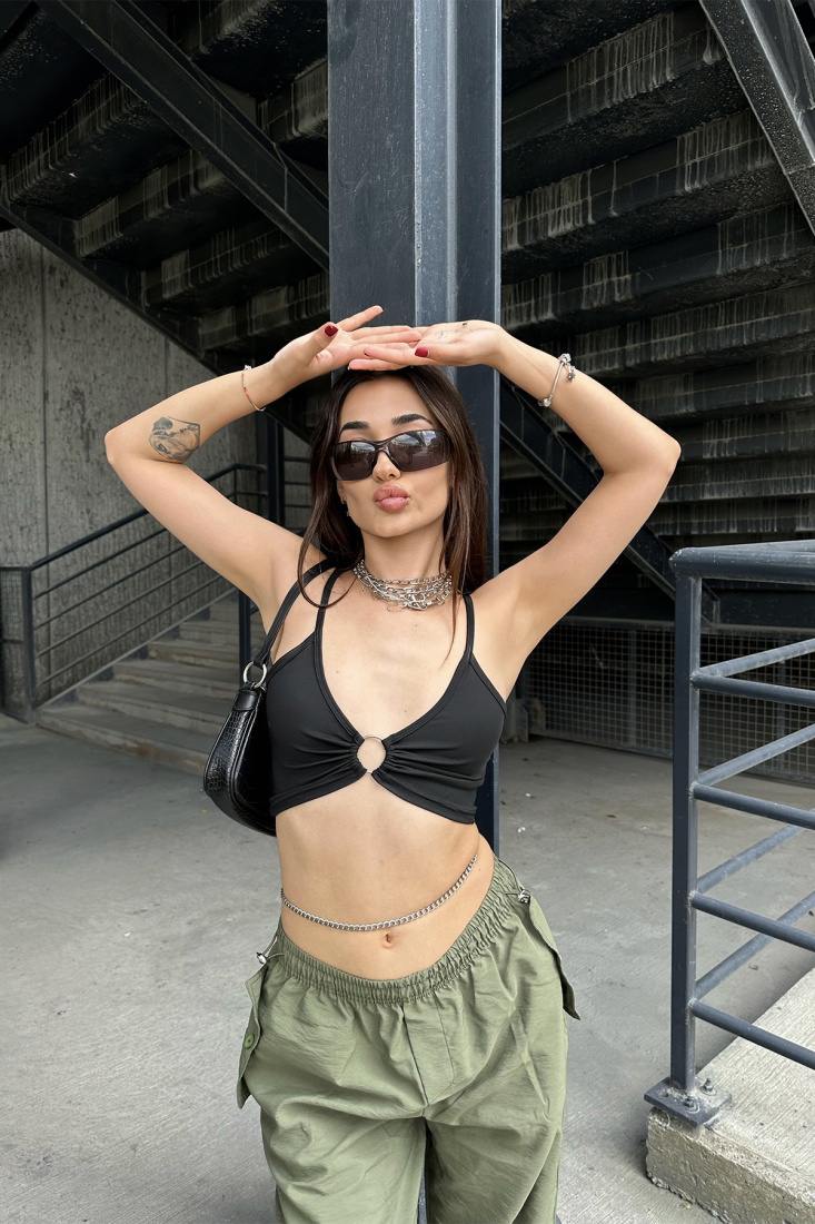 Siyah Halka Detay Crop Top ATE7158 - gecce