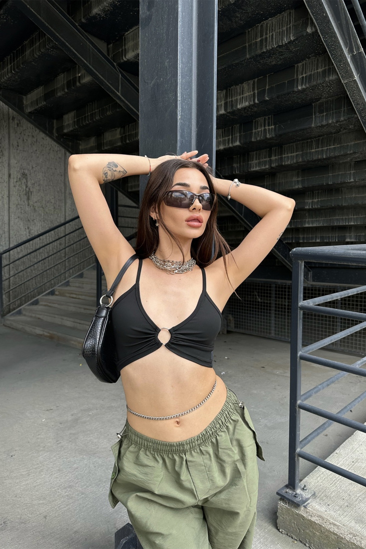 Siyah Halka Detay Crop Top ATE7158 - gecce