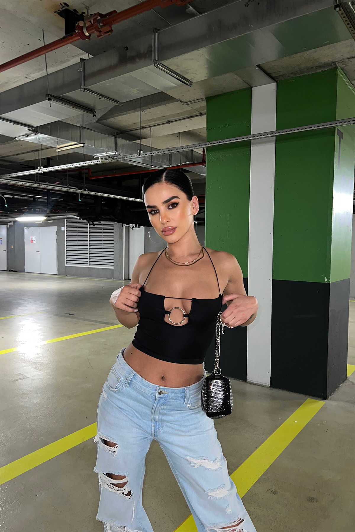 Siyah Halka Detay İp Askılı Crop Top - 3