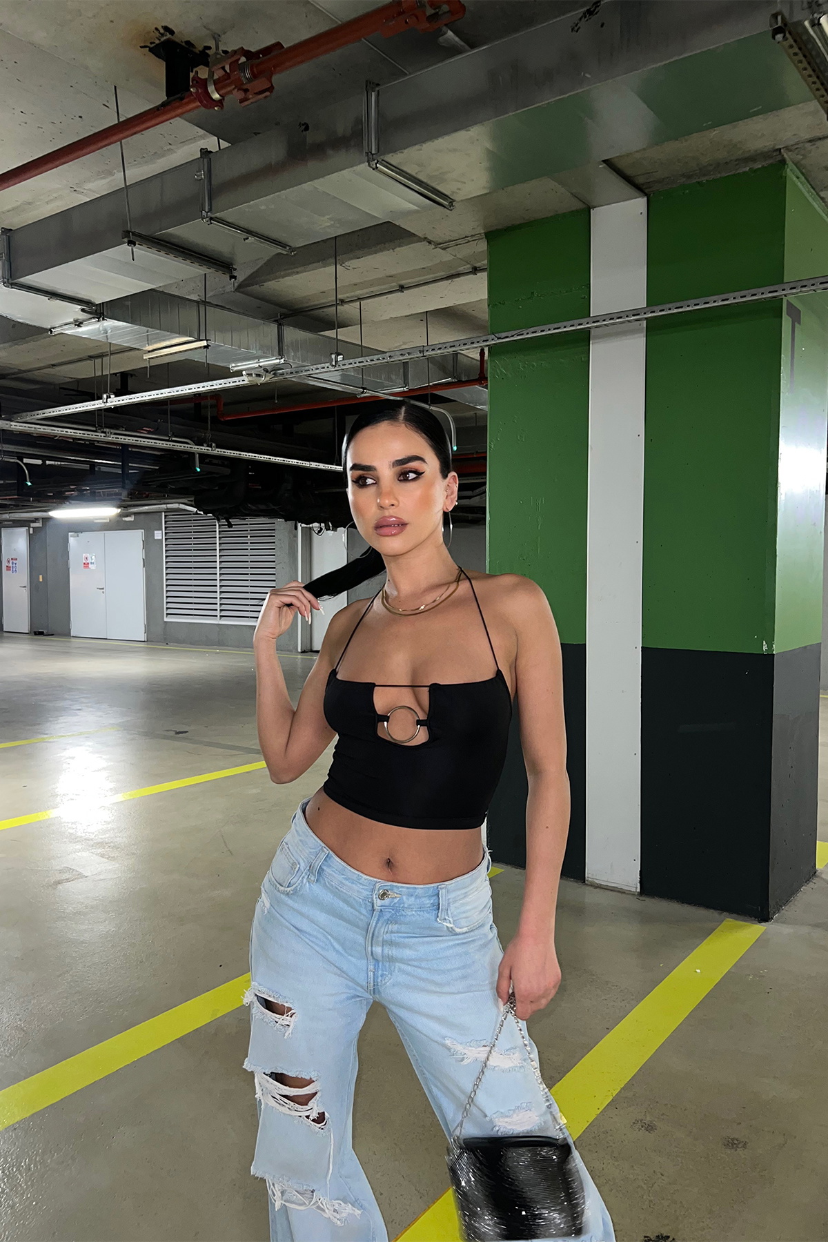 Siyah Halka Detay İp Askılı Crop Top - 1