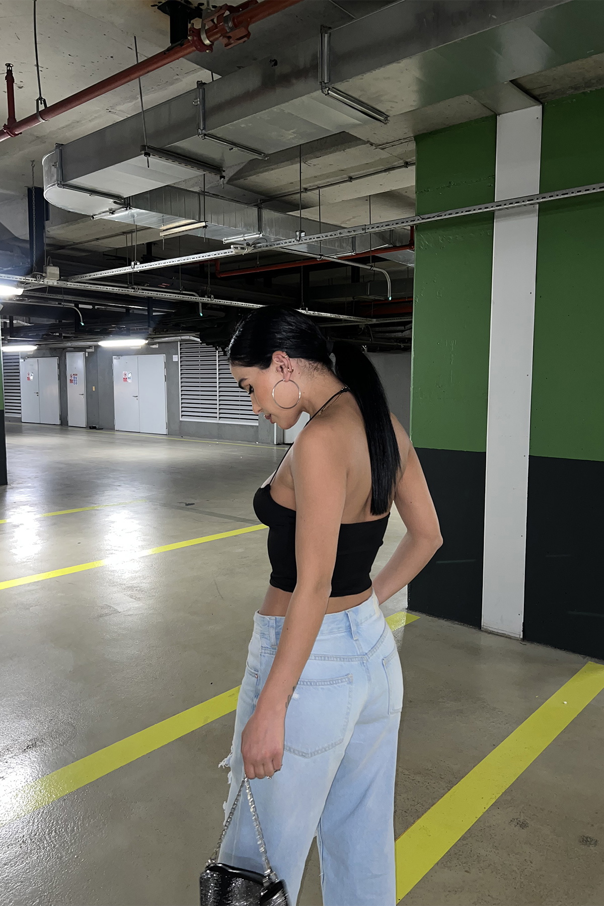 Siyah Halka Detay İp Askılı Crop Top - 4