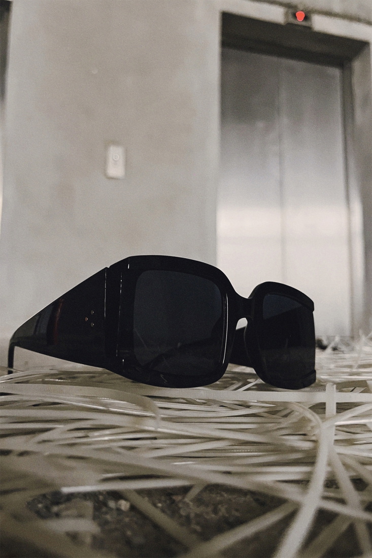 Siyah Kalın Çerçeveli Gözlük ATE4221 - 