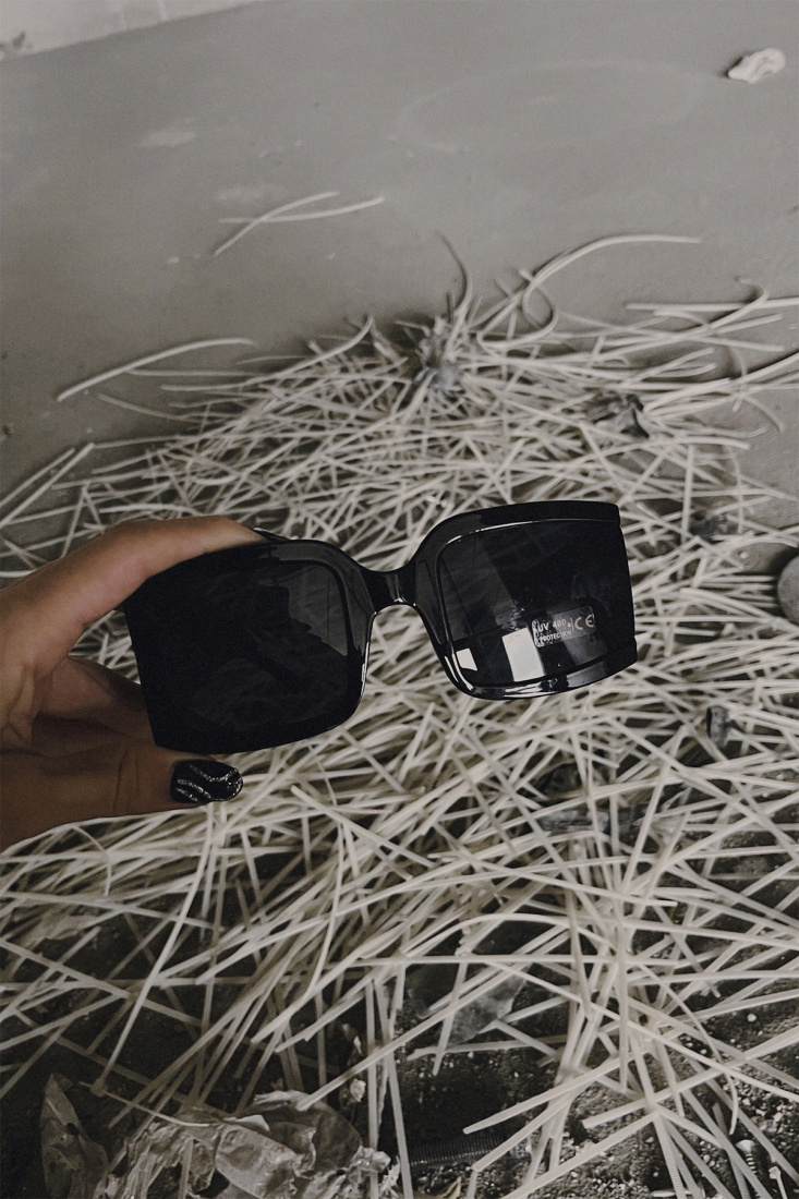 Siyah Kalın Çerçeveli Gözlük ATE4221 - 