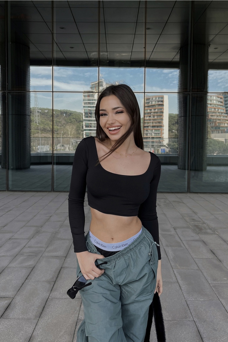 Siyah Kare Yaka Crop Top ATE3927 - KALİMERA