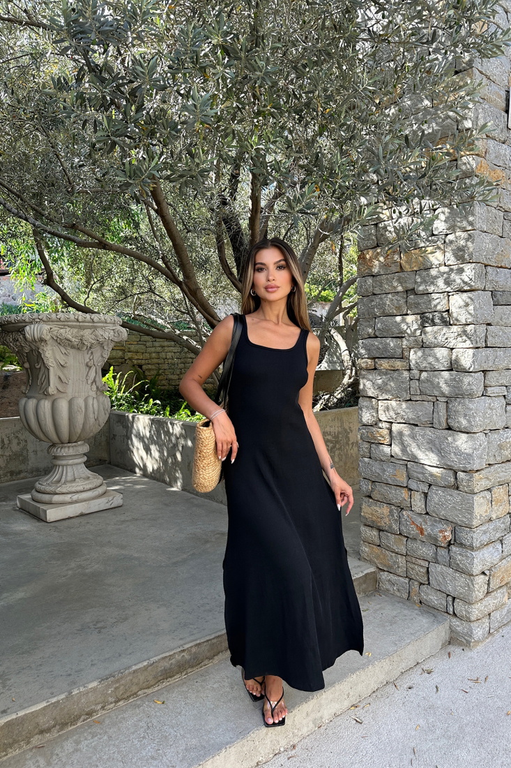 Siyah Kare Yaka Uzun Elbise ATE7370 - EYYO