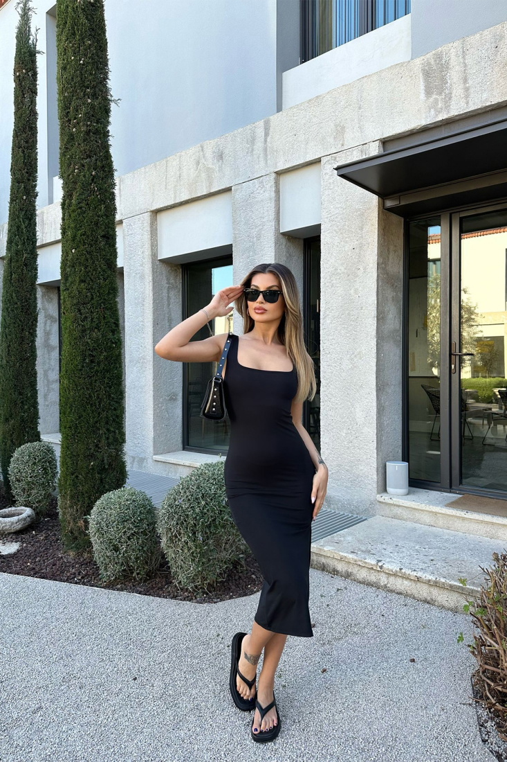 Siyah Kare Yaka Yırtmaç Detay Elbise ATE4836 - EYYO