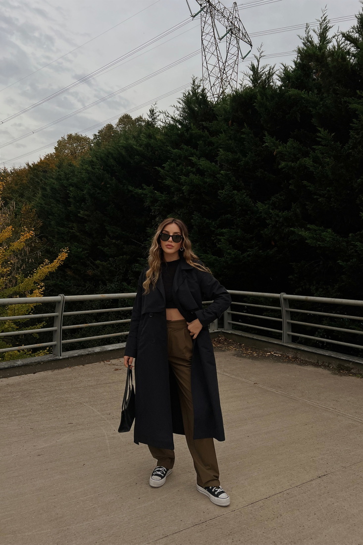 Siyah Kemerli Önü Düğmeli Trenckot ATE2439 - EYYO