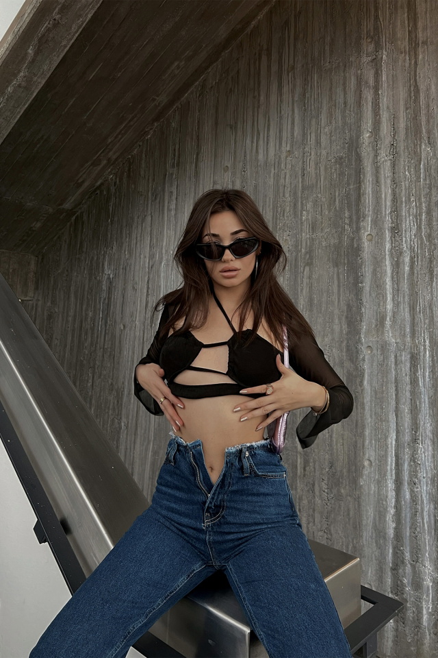Siyah Kolları Transparan Crop Top ATE3523 - 6