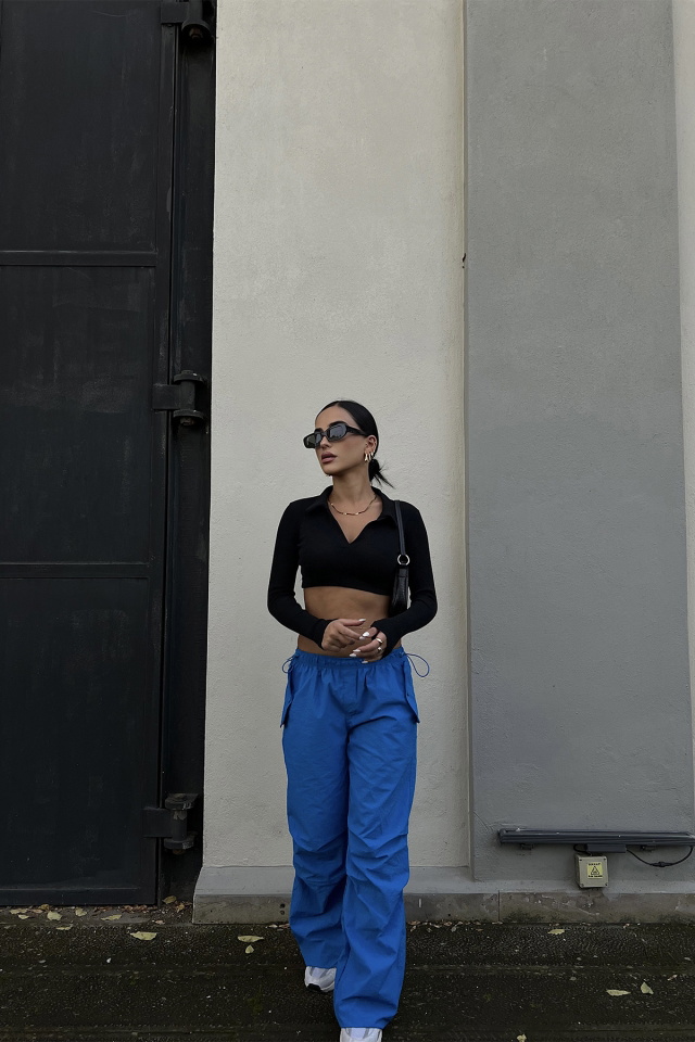 Siyah Kruvaze Yaka Crop Top ATE2269 - 3