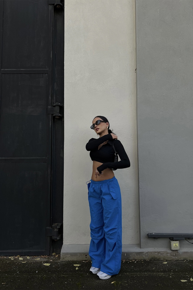 Siyah Kruvaze Yaka Crop Top ATE2269 - 4