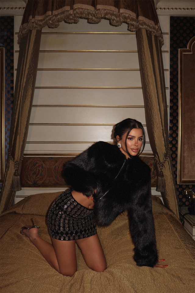 Siyah Fausta Kürk ATE-2047 