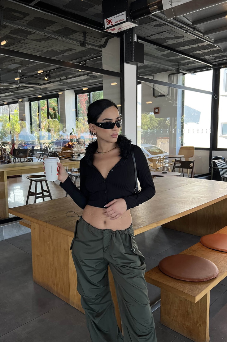 Siyah Kürk Detay Crop Hırka ATE2807 - EYYO