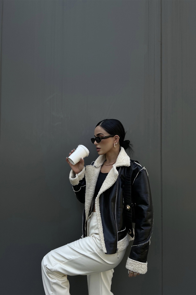 Siyah Kürk Detay Deri Ceket ATE2307 - 4