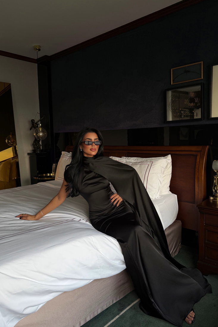 Siyah Messcy Uzun Fularlı Elbise ATE-3993 - EYYO