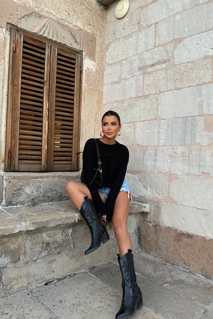 Siyah Nakış Detay Topuklu Bot ATE8641 - 