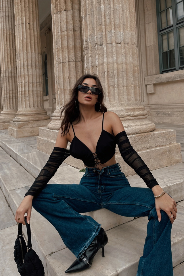 Siyah Önden Bağlamalı Crop Top ATE3554 - 3