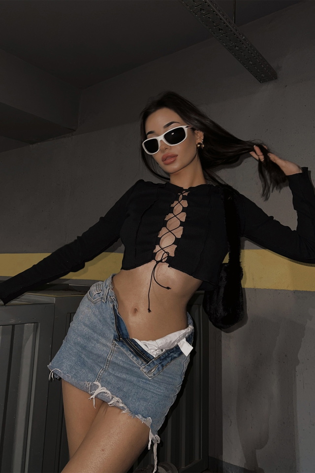Siyah Önden Bağlamalı Crop Top ATE3669 
