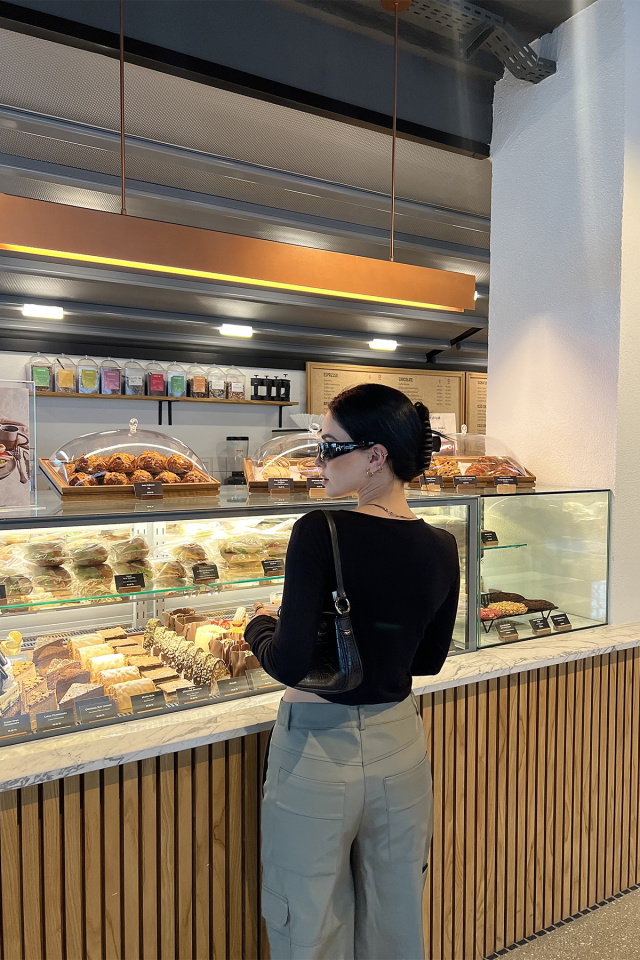 Siyah Önden Bağlamalı Crop Top ATE3933 - 3