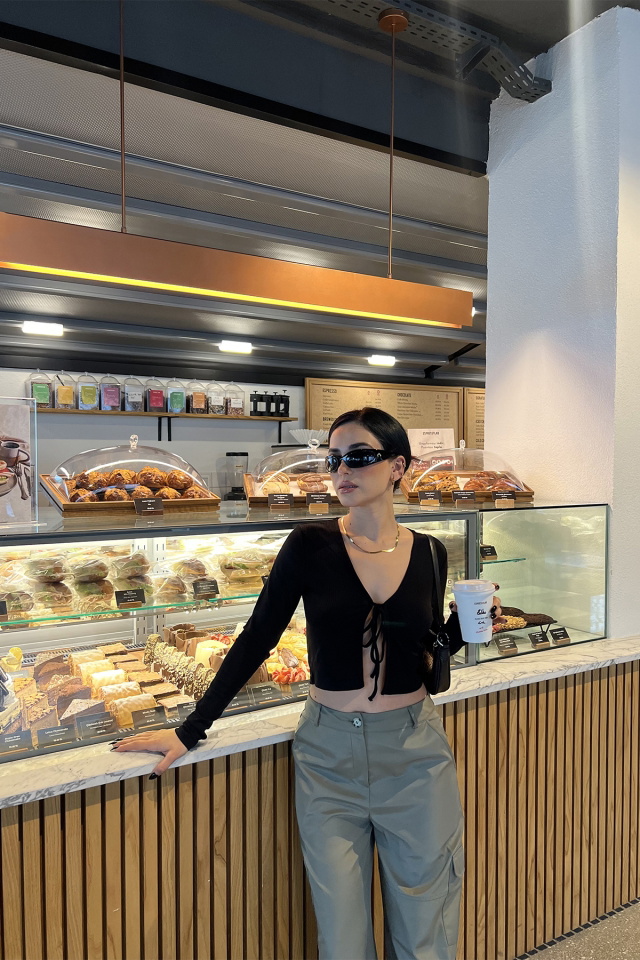 Siyah Önden Bağlamalı Crop Top ATE3933 - 1