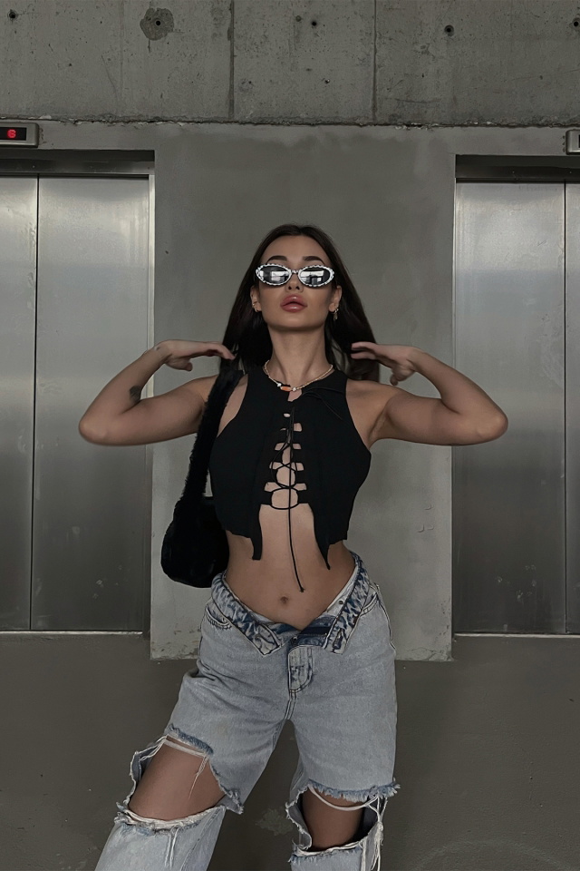 Siyah Önden Bağlamalı Crop Top ATE4204 - 4
