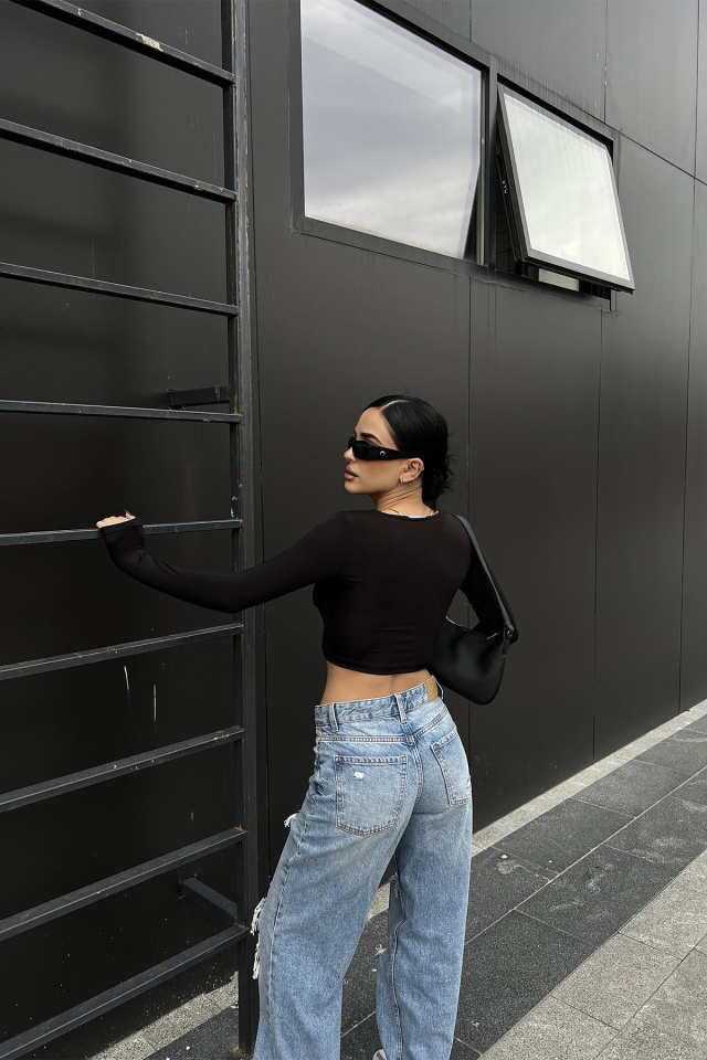 Siyah Önden Bağlamalı Crop Top ATE4749 - 4