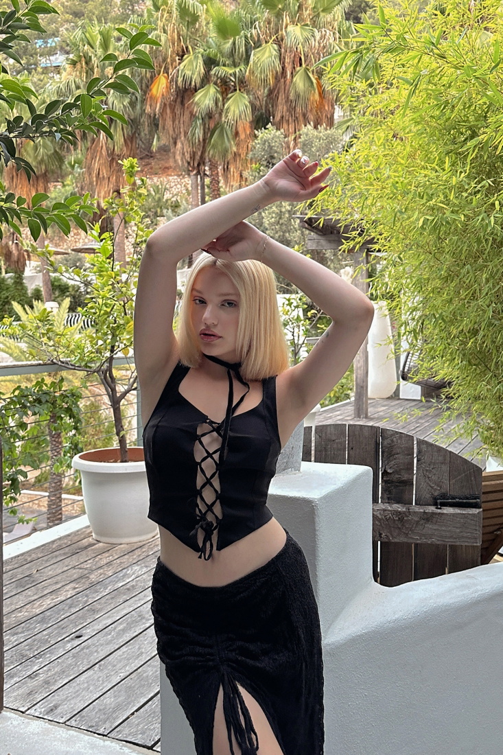 Siyah Önden Bağlamalı Crop Top ATE6147 - BAHSHE