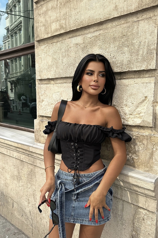 Siyah Önden Bağlamalı Crop Top ATE7550