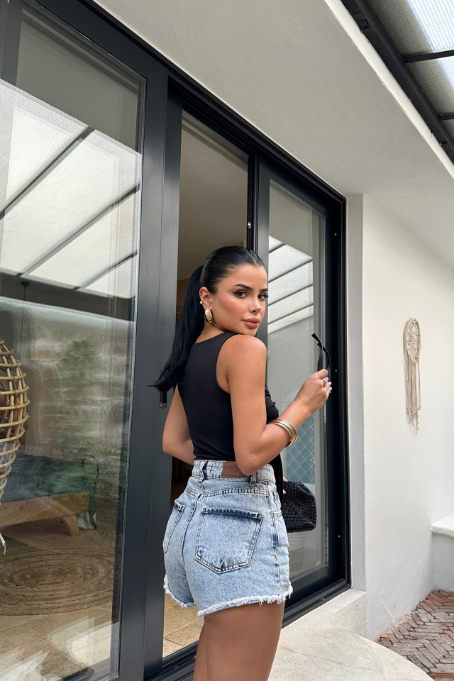 Siyah Önden Bağlamalı Crop Top ATE8251 - 5