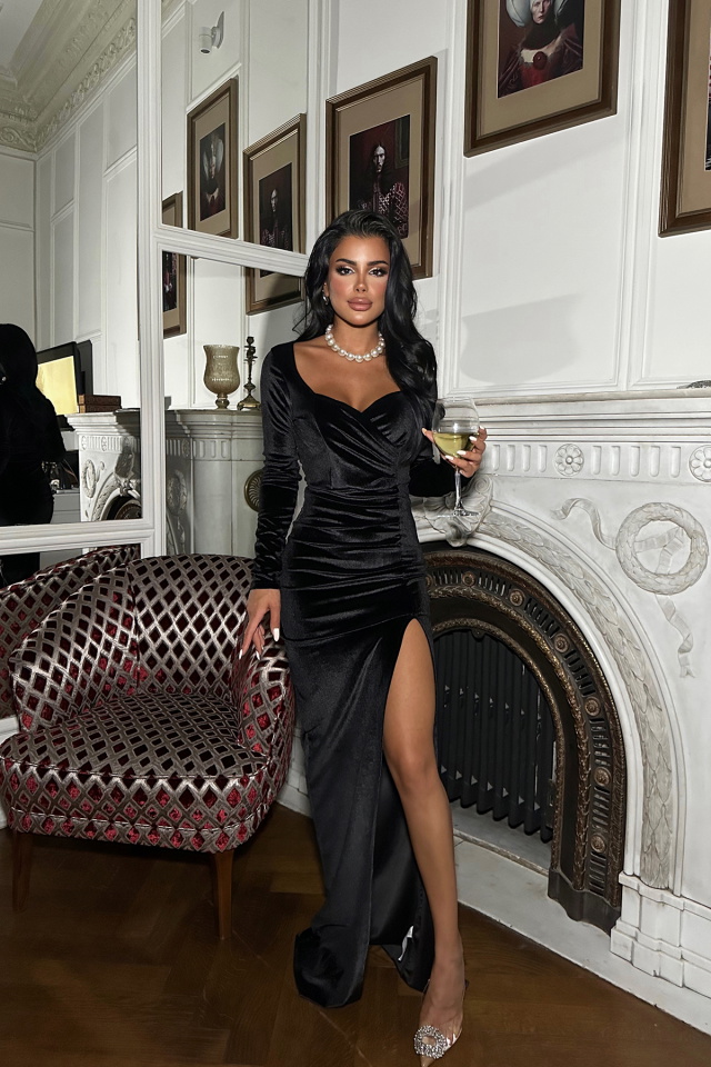 Siyah Önden Yırtmaçlı Uzun Elbise ATE8547 