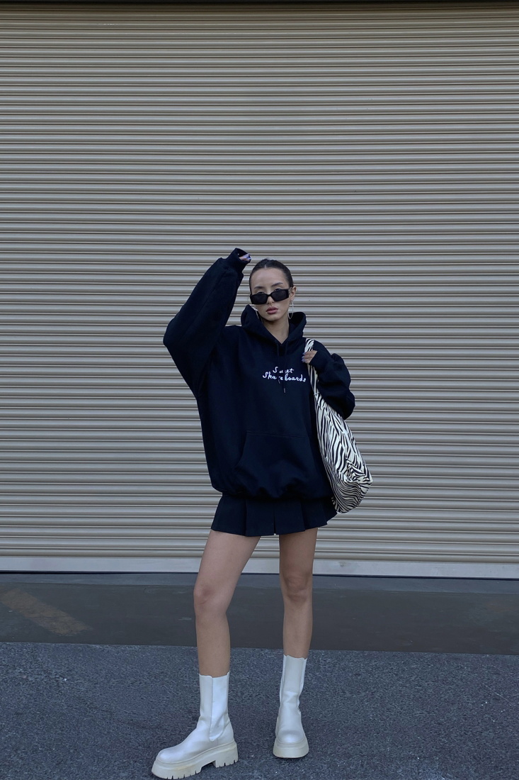 Siyah Önü Baskılı Kapşonlu Sweat ATE2215 - EYYO