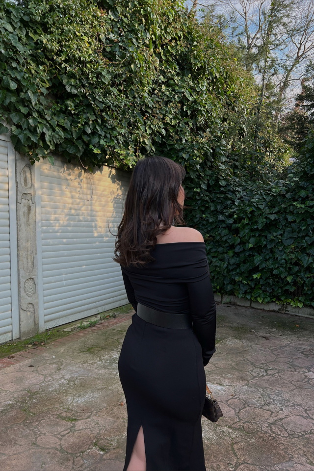 Siyah Önü Büzgülü Bodysuit