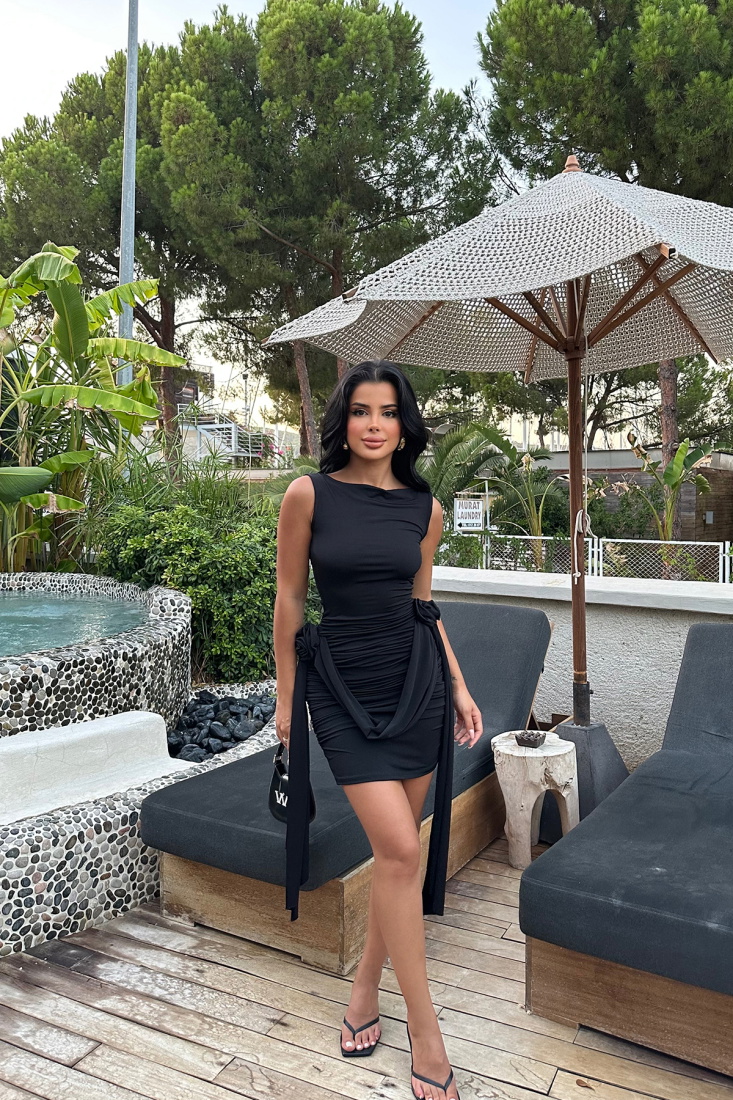 Siyah Önü Büzgülü Kuşak Detay Elbise ATE8295 - EYYO