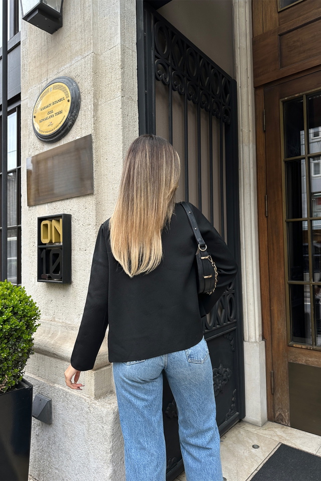 Siyah Önü Düğmeli Ceket ATE5205 - 5