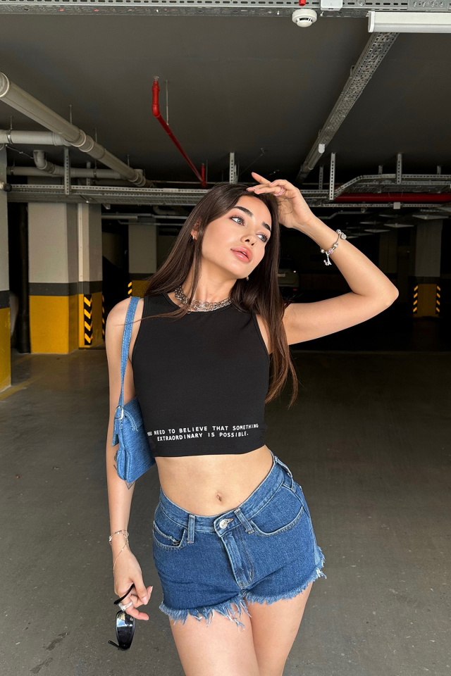 Siyah Önü Yazılı Crop Top ATE7303 - 1